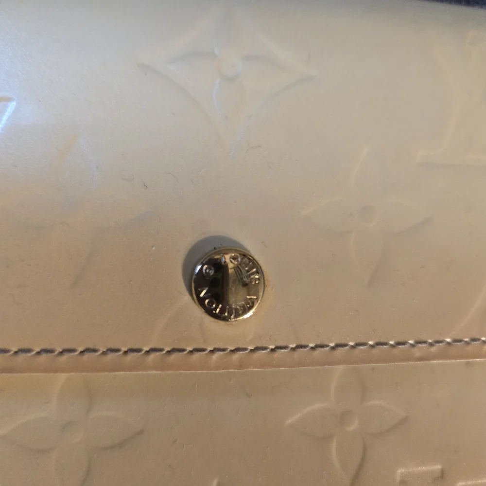 Louis Vuitton Wallet - Picture 3 of 9